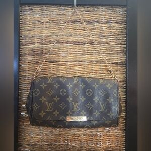 Authentic Louis Vuitton Monogram Shoulder Bag